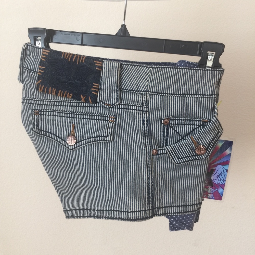 Freestyle Jean Short - Picture 3 of 4